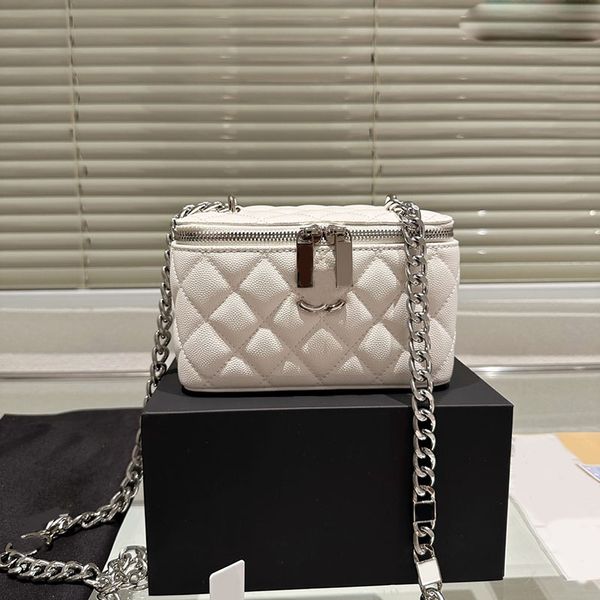 11/16cm woman designer vanity box bag silver metal hardware chain with coco badge decoration caviar leather cosmetic case with mirror crossb
11/16cm woman designer vanity box bag silver metal hardware chain with coco badge decoration caviar leather cosmetic case with mirror crossb