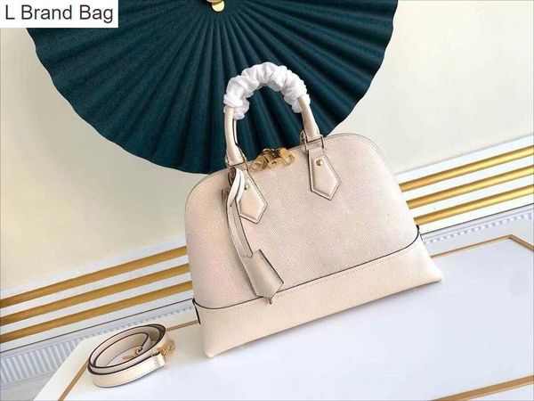 2023 new 5a designer alma bb fashion women's shoulder bag chain crossbody bag leather handbag embossed shell wallet women's cosmet, Black
2023 new 5a designer alma bb fashion women's shoulder bag chain crossbody bag leather handbag embossed shell wallet women's cosmet, Black