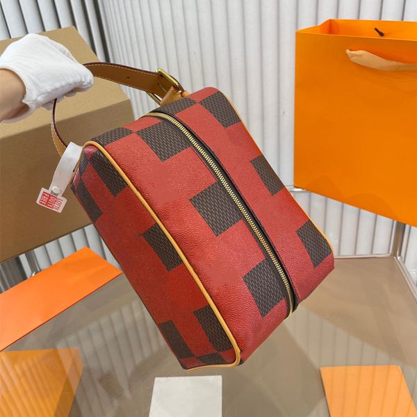 2023 new dopp kit mens toiletry bag tie dye graphite clutch travel cosmetic storage bag monograms makeup case for women double zipper open
2023 new dopp kit mens toiletry bag tie dye graphite clutch travel cosmetic storage bag monograms makeup case for women double zipper open