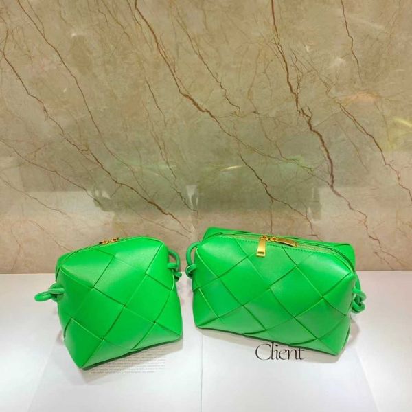 abottegas vneta jodie mini teen intrecciato designer tote fashion trend cowhide handwoven shoulder oblique cross small square bag with rope
abottegas vneta jodie mini teen intrecciato designer tote fashion trend cowhide handwoven shoulder oblique cross small square bag with rope