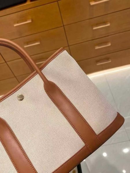 8a quality h ermes party garden designer tote bags for women wholesale canvas bag 2023 new leisure commuter crossbody 30cm large capacity ha
8a quality h ermes party garden designer tote bags for women wholesale canvas bag 2023 new leisure commuter crossbody 30cm large capacity ha