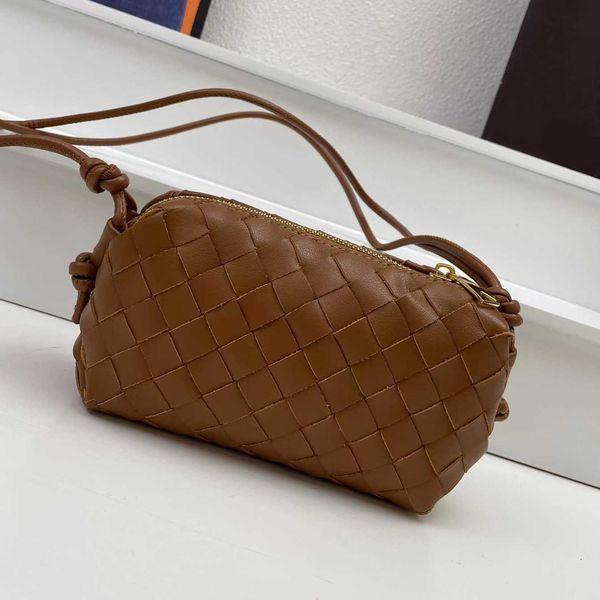 abottegas vneta jodie mini teen intrecciato designer tote handbag for women woven cowhide shoulder bag handbag crossbody bag
abottegas vneta jodie mini teen intrecciato designer tote handbag for women woven cowhide shoulder bag handbag crossbody bag