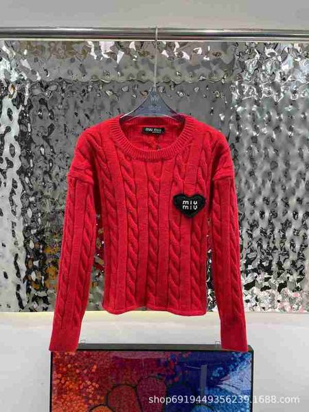 women's sweaters designer early autumn new niche design love letter fried dough twists slim temperament versatile sweater nbu7, White;black
women's sweaters designer early autumn new niche design love letter fried dough twists slim temperament versatile sweater nbu7, White;black