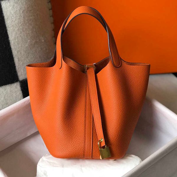 a designer tote bag her mas handbag vegetable basket large capacity lock travel bag women picotin solid cowhide picotins bucket fashion hand
a designer tote bag her mas handbag vegetable basket large capacity lock travel bag women picotin solid cowhide picotins bucket fashion hand