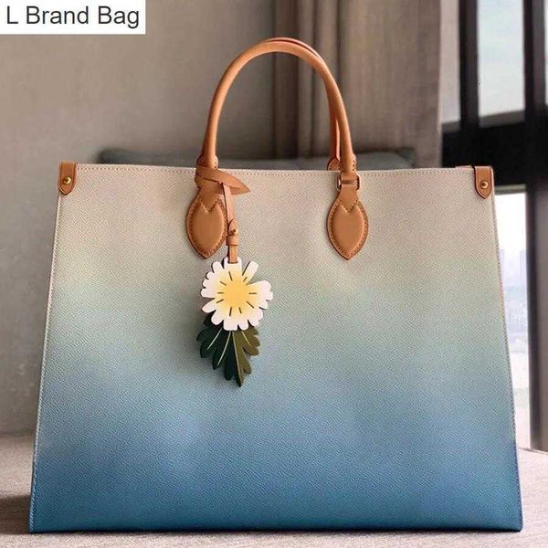 2023 new 10a fashion handbags women large tote shopping bags classic brown letters print canvas genuine leather fashion beach shoulder bag 5, Black
2023 new 10a fashion handbags women large tote shopping bags classic brown letters print canvas genuine leather fashion beach shoulder bag 5, Black