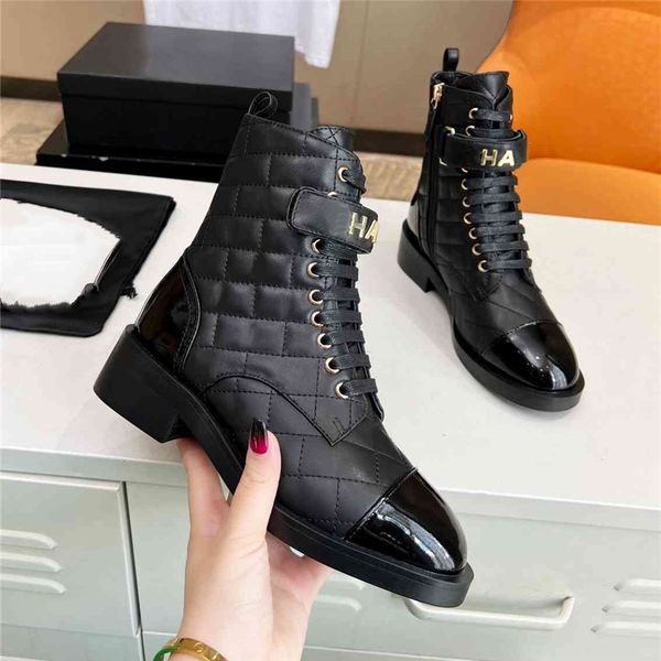 luxury design boots 2023 channel fashion women's work decoration snow skid anti slip knight boots martin boots casual socks boots 04-01, Black
luxury design boots 2023 channel fashion women's work decoration snow skid anti slip knight boots martin boots casual socks boots 04-01, Black