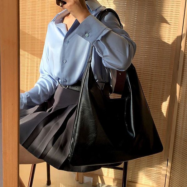 designer bags miui tote women's leisure large capacity bag texture shoulder portable underarm commuter bag 92m6
designer bags miui tote women's leisure large capacity bag texture shoulder portable underarm commuter bag 92m6