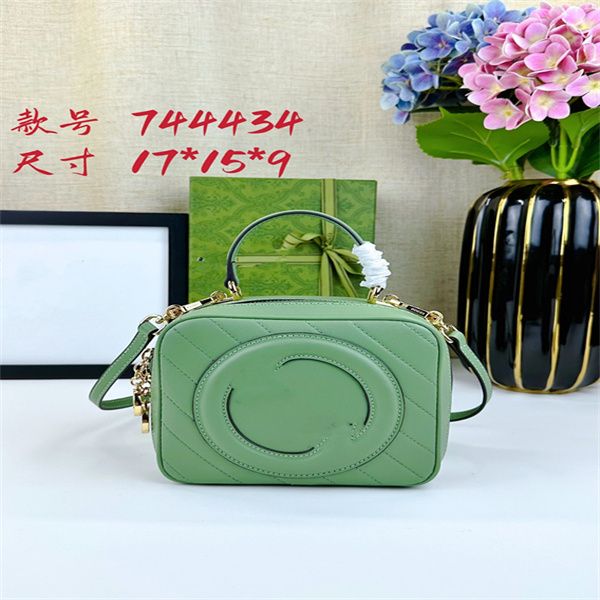 package luxury designer shoulder bags cross body shoulder purse bamboo fashion lady shopping handbag women letter popular totes cartoon pill
package luxury designer shoulder bags cross body shoulder purse bamboo fashion lady shopping handbag women letter popular totes cartoon pill