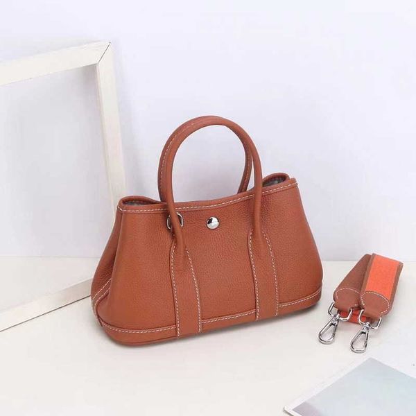 wholesale original party garden home tote bags online shop 2023 spring new genuine leather womens bag togo headlayer cowhide weaving shoulde
wholesale original party garden home tote bags online shop 2023 spring new genuine leather womens bag togo headlayer cowhide weaving shoulde