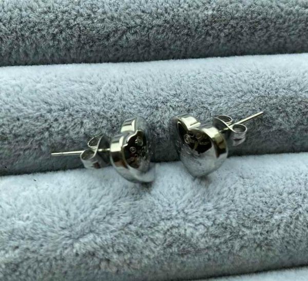 2021 high polished trendy style women studs titanium steel 3 colors lover heart designer earrings cute size fashion jewelry wholes1412282, Golden;silver
2021 high polished trendy style women studs titanium steel 3 colors lover heart designer earrings cute size fashion jewelry wholes1412282, Golden;silver