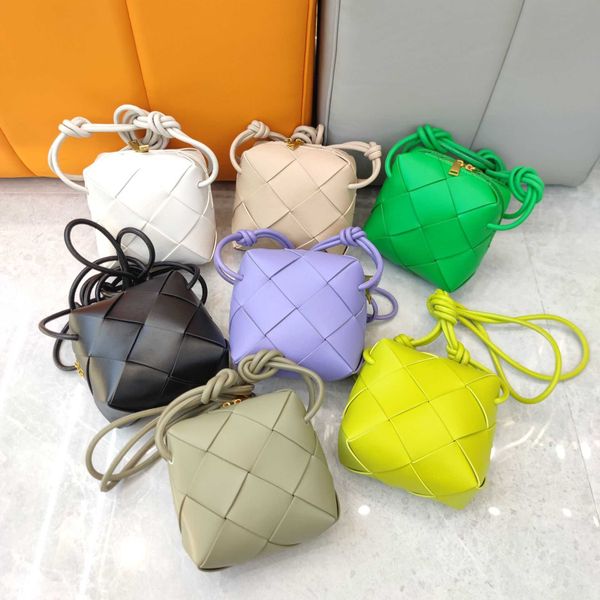 abottegas vneta jodie mini teen intrecciato designer tote cowhide handwoven bag rope knot single shoulder crossbody square bag for women
abottegas vneta jodie mini teen intrecciato designer tote cowhide handwoven bag rope knot single shoulder crossbody square bag for women
