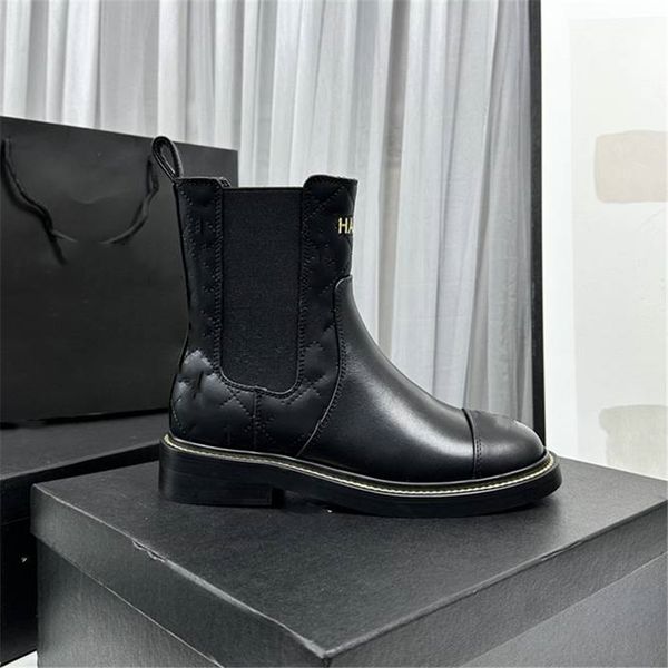 luxury design boots 2023 channel fashion women's work decoration snow skid anti slip knight boots martin boots casual socks boots 04-02, Black
luxury design boots 2023 channel fashion women's work decoration snow skid anti slip knight boots martin boots casual socks boots 04-02, Black