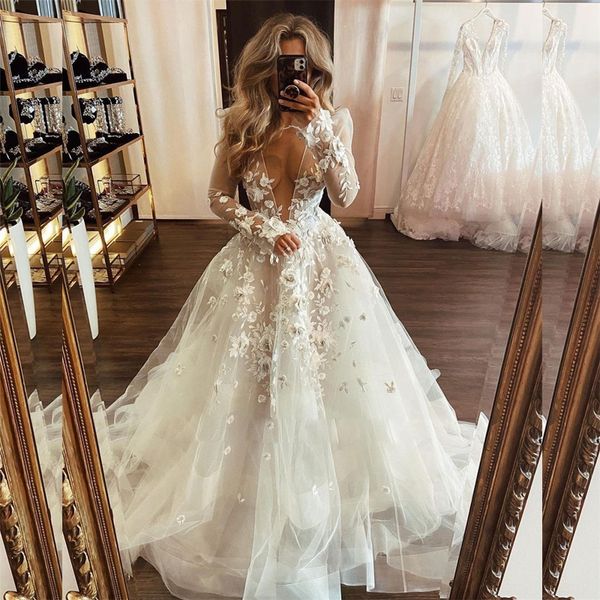 3d flowers lace appliques princess wedding dress with long sleeve v neck see through bridal gowns illusion bodice wedding dresses ball gown, White
3d flowers lace appliques princess wedding dress with long sleeve v neck see through bridal gowns illusion bodice wedding dresses ball gown, White