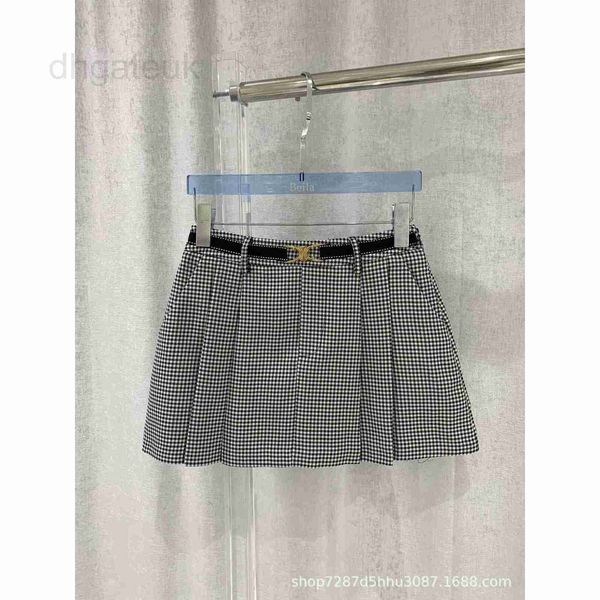 skirts designer spring/summer new pattern gold plated triumphal arch waist cover decorative pleated small short skirt style fashionable hund, Black
skirts designer spring/summer new pattern gold plated triumphal arch waist cover decorative pleated small short skirt style fashionable hund, Black