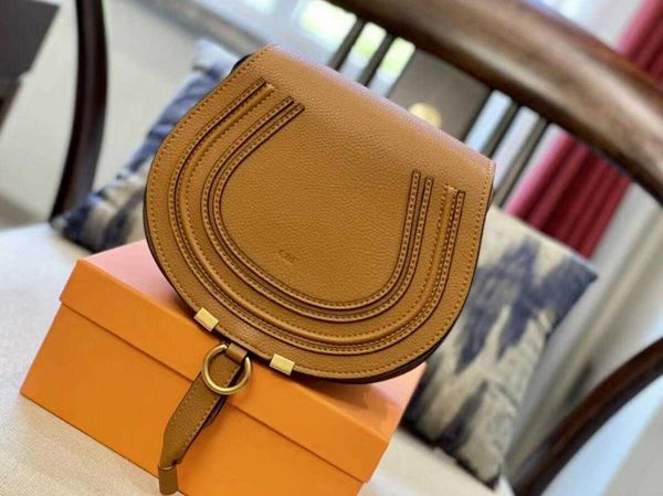 luxury designer clutch flap marcie saddles bag wallets satchel shoulder bag handbag cowhide leather womens mens purses tote crossbody bags
luxury designer clutch flap marcie saddles bag wallets satchel shoulder bag handbag cowhide leather womens mens purses tote crossbody bags