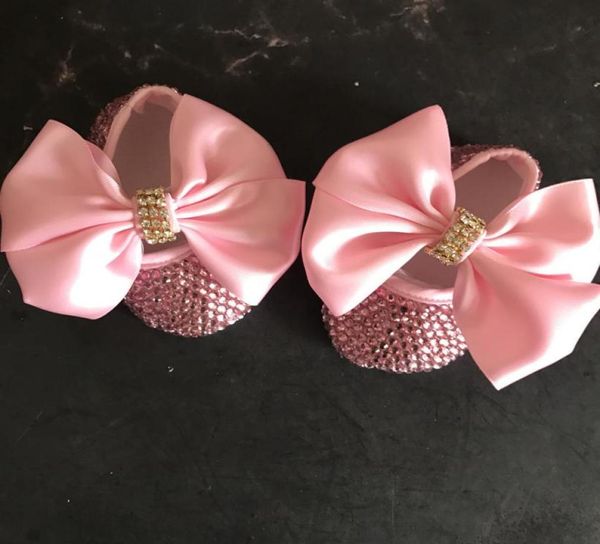infant pink color with big bow decorate handmade first walkernewborn baby sparkle diy lovely crib shoes6723262
infant pink color with big bow decorate handmade first walkernewborn baby sparkle diy lovely crib shoes6723262