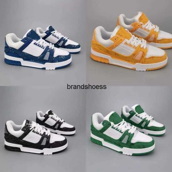 designer men's casual shoes fashion women's leather shoes vintage trainer sneakers lvity white and black men's and women'
designer men's casual shoes fashion women's leather shoes vintage trainer sneakers lvity white and black men's and women'