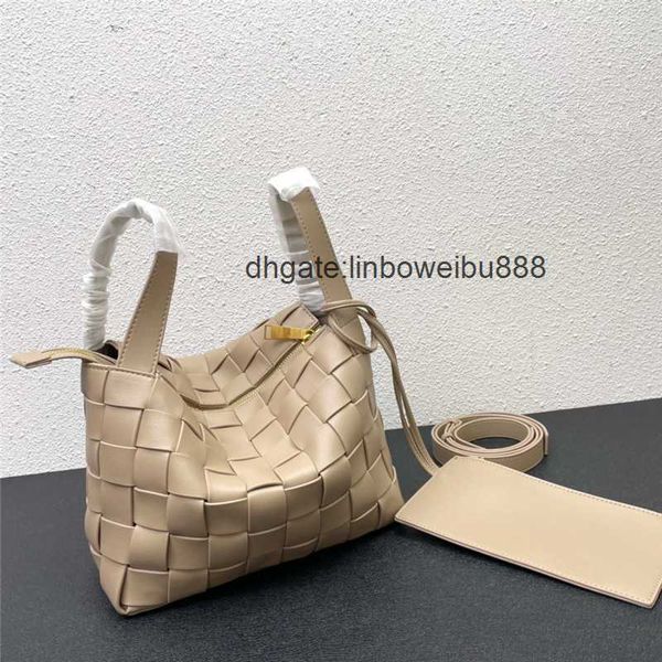 abottegas vneta jodie mini teen intrecciato designer tote capacity woven bag crossbody one shoulder underarm large bag cowhide handheld wome
abottegas vneta jodie mini teen intrecciato designer tote capacity woven bag crossbody one shoulder underarm large bag cowhide handheld wome