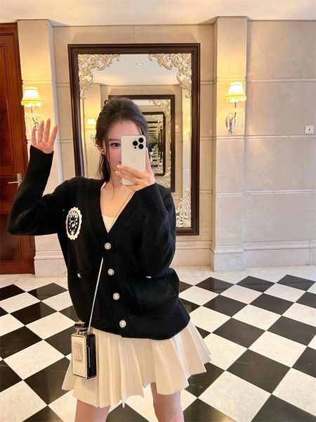 chan new 2023 women's designer cardigan designer jacket women knit letter knit cardigan designer sweater cccc coat knit coat christmas, Black;brown
chan new 2023 women's designer cardigan designer jacket women knit letter knit cardigan designer sweater cccc coat knit coat christmas, Black;brown