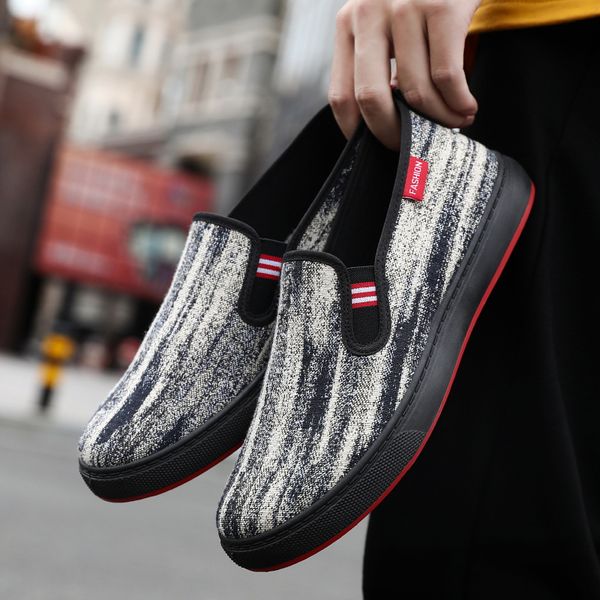 2023 designer men outdoor sports running shoes triple black white red grey platform sneakers mens trainers jogging walking shoe size eur 41-
2023 designer men outdoor sports running shoes triple black white red grey platform sneakers mens trainers jogging walking shoe size eur 41-