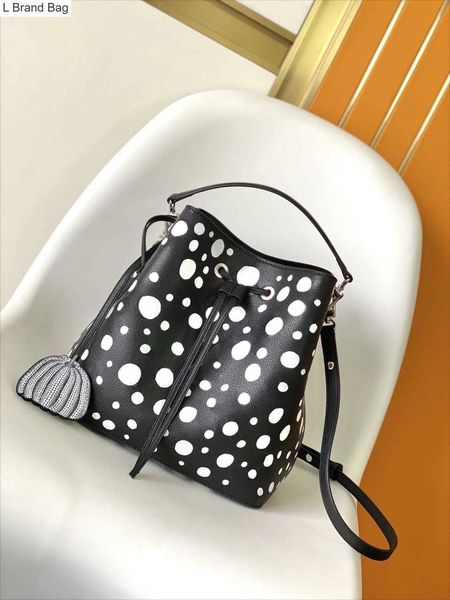 2023 new 10a women's designer drawstring bag yk handbag infinity dots embossed monograms pattern bucket bag with pumpkin charm icw6, Black
2023 new 10a women's designer drawstring bag yk handbag infinity dots embossed monograms pattern bucket bag with pumpkin charm icw6, Black