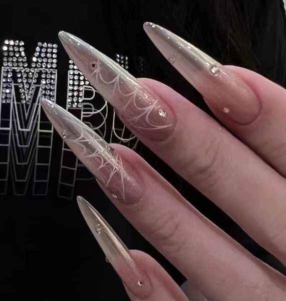 false nails wearing pure handmade and customizable wearable finished nail enhancement with extended water droplets and a thousand gold wind, Red;gold
false nails wearing pure handmade and customizable wearable finished nail enhancement with extended water droplets and a thousand gold wind, Red;gold