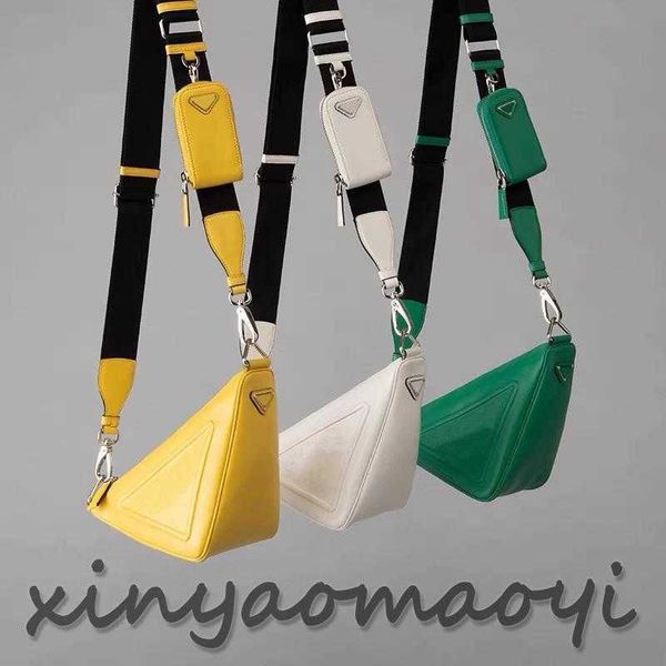 designer shoulder bag leather triangle solid color purse style 2-in-1 fashion courier bag soft leather crossbody bag v10
designer shoulder bag leather triangle solid color purse style 2-in-1 fashion courier bag soft leather crossbody bag v10