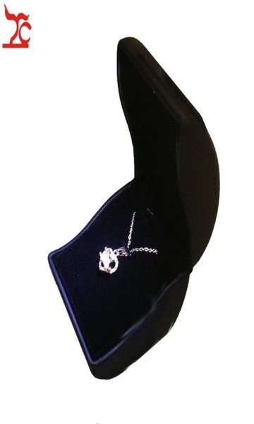 whole 65 70 45mm big 50pcs black curve deluxe pu leather led light promotion engagement pendant earring jewelry organizer gift box5372391, Black;white
whole 65 70 45mm big 50pcs black curve deluxe pu leather led light promotion engagement pendant earring jewelry organizer gift box5372391, Black;white
