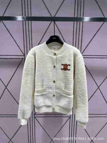 women's knits & tees designer early autumn new letter leather label button paved material round neck design fashionable style knitted c, White
women's knits & tees designer early autumn new letter leather label button paved material round neck design fashionable style knitted c, White