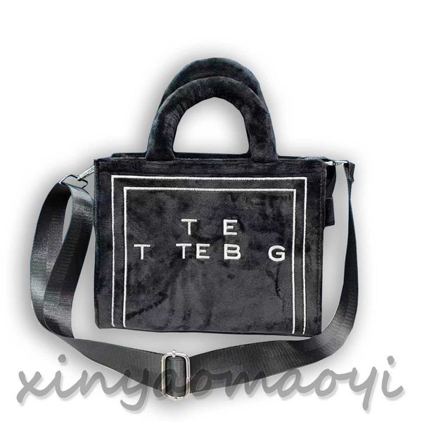 plush vintage tote bag, women's bag, crossbody bag, shoulder bag, niche brand, designer bag, the tote bag
plush vintage tote bag, women's bag, crossbody bag, shoulder bag, niche brand, designer bag, the tote bag