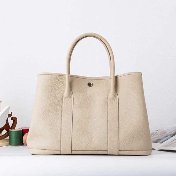 wholesale original party garden home tote bags online shop party 30cm bag negonda calf leather hand sewn material have logo
wholesale original party garden home tote bags online shop party 30cm bag negonda calf leather hand sewn material have logo