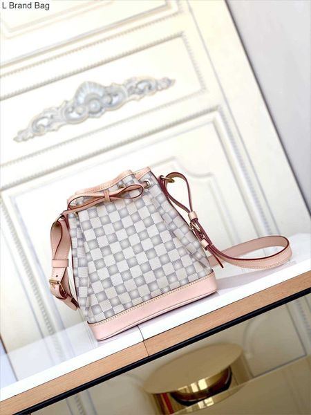 2023 new 10a designer drawstring bagbucket bag cross body shoulder small draw string handbag drawstring messenger bags kkfc, Black
2023 new 10a designer drawstring bagbucket bag cross body shoulder small draw string handbag drawstring messenger bags kkfc, Black