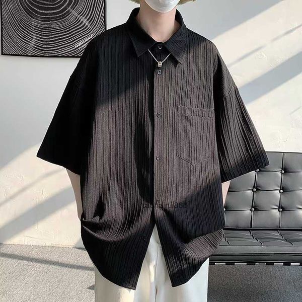 harajuku's minimalist masculinity summer shirt, new youth trend, short sleeved square neck, trendy stripe, loose fitting, White;black
harajuku's minimalist masculinity summer shirt, new youth trend, short sleeved square neck, trendy stripe, loose fitting, White;black