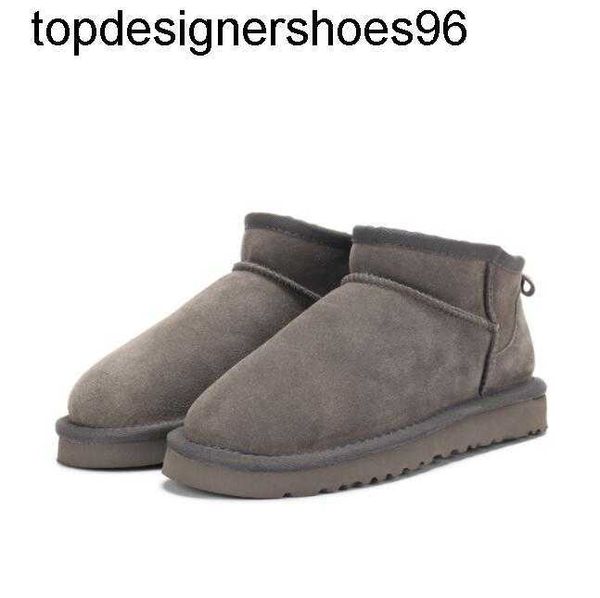 women mens 23ss snow boots sheepskin plush fur keep warm boots fashion brand card dustbag short soft comfortable casual shoes beautiful gift, Black
women mens 23ss snow boots sheepskin plush fur keep warm boots fashion brand card dustbag short soft comfortable casual shoes beautiful gift, Black