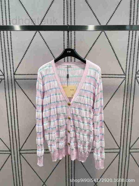 women's knits & tees designer spring/summer new niche design sunscreen knitted v-neck cardigan with diamond buttons embellishments, ver, White
women's knits & tees designer spring/summer new niche design sunscreen knitted v-neck cardigan with diamond buttons embellishments, ver, White