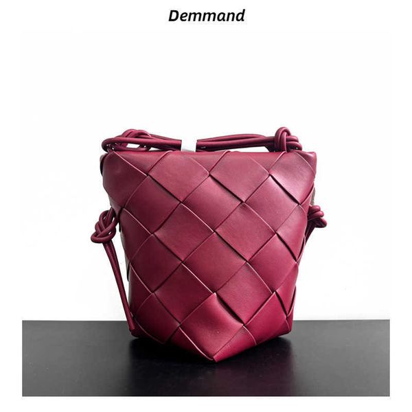 abottegas vneta jodie mini teen intrecciato designer tote handmade woven bag magnetic clip cowhide black bucket women's one shoulder cr
abottegas vneta jodie mini teen intrecciato designer tote handmade woven bag magnetic clip cowhide black bucket women's one shoulder cr