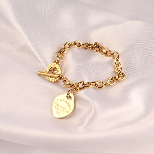 charm bracelets 316l stainless steel beads ladies love charms heart bracelet for women femme fatal jewelry couple girl wholesale 230802, Golden;silver
charm bracelets 316l stainless steel beads ladies love charms heart bracelet for women femme fatal jewelry couple girl wholesale 230802, Golden;silver