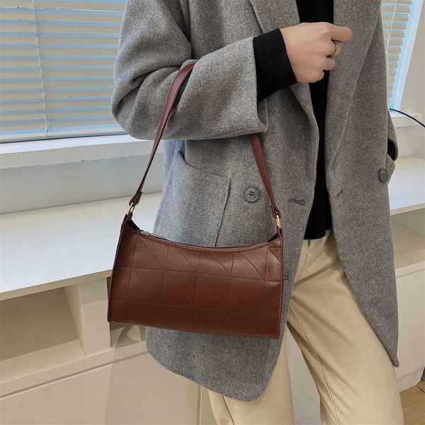 kid shoulder bag zipper pu leather lattice crescent handbag embroidery thread underarm bag female solid color shopping bags1, Black
kid shoulder bag zipper pu leather lattice crescent handbag embroidery thread underarm bag female solid color shopping bags1, Black