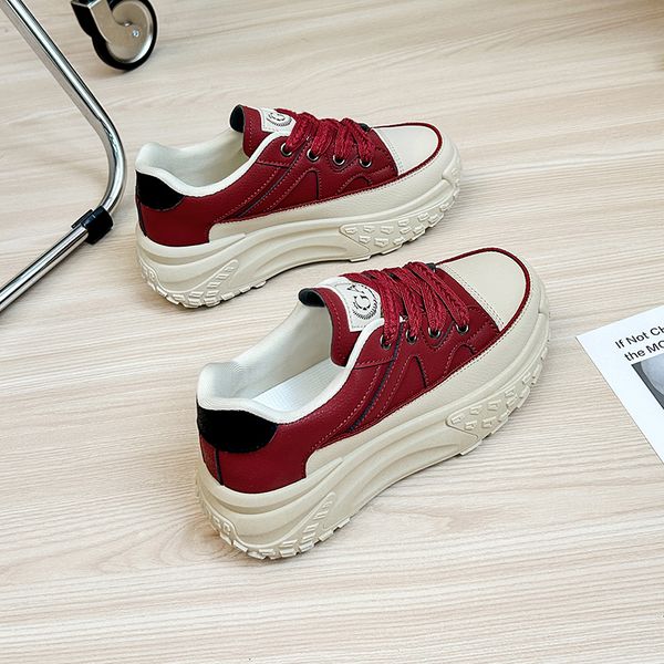 new women designer casual shoes woman black red white girl outdoor womens fashion design laces sports trainers leather platform sneakers siz
new women designer casual shoes woman black red white girl outdoor womens fashion design laces sports trainers leather platform sneakers siz