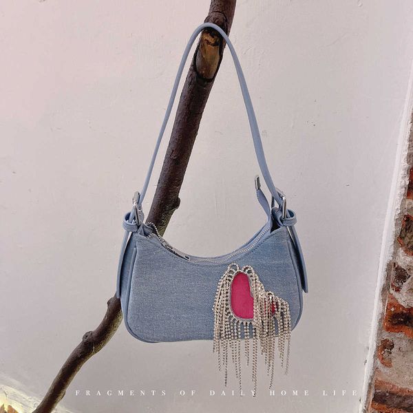 barbiecoress denim tassel love underarm bag for women in 2023, new french niche design, high-end feel rhinestone shoulder bag trend 230802
barbiecoress denim tassel love underarm bag for women in 2023, new french niche design, high-end feel rhinestone shoulder bag trend 230802