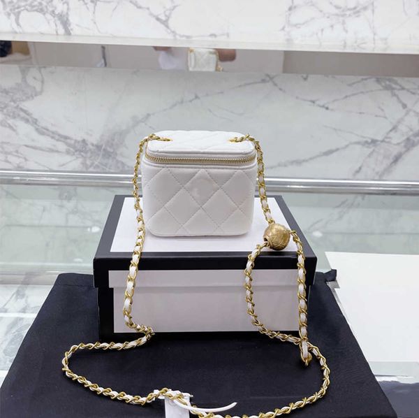 bag designers bags luxury women handbags cosmetic single shoulder bag fashionable style womens boutique square womens factory store niche hi
bag designers bags luxury women handbags cosmetic single shoulder bag fashionable style womens boutique square womens factory store niche hi