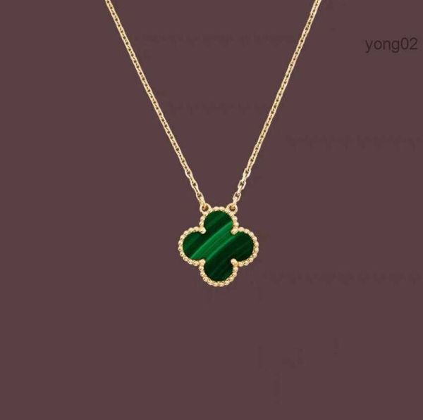 fashion pendant necklaces for women elegant 4/four leaf clover locket necklace highly quality choker chains designer jewelry 18k plated gold, Silver
fashion pendant necklaces for women elegant 4/four leaf clover locket necklace highly quality choker chains designer jewelry 18k plated gold, Silver