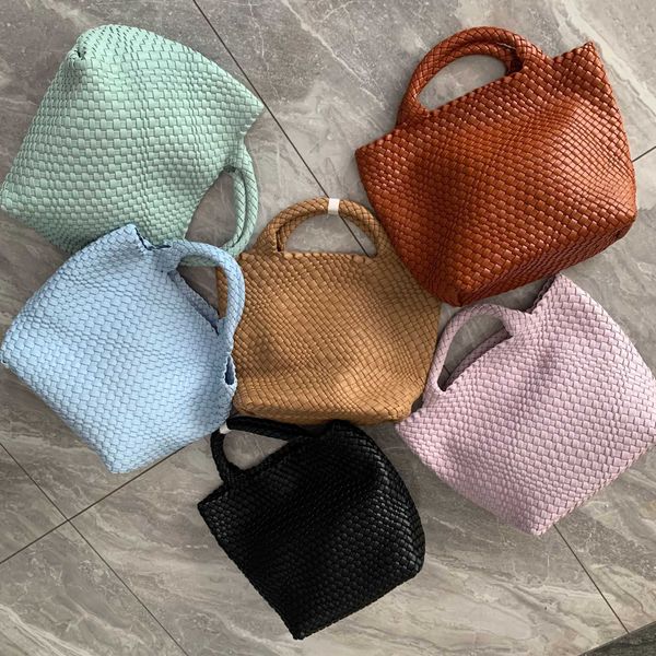 abottegas vneta jodie mini teen intrecciato designer tote handmade woven bag large capacity shopping bag leisure women's bag handbag mo
abottegas vneta jodie mini teen intrecciato designer tote handmade woven bag large capacity shopping bag leisure women's bag handbag mo