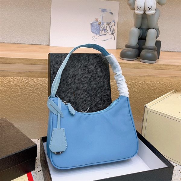 2023 classic women's underarm bag designer bag luxury handbag tramp women's shoulder bag fashion purse nylon waterproof canvas bag
2023 classic women's underarm bag designer bag luxury handbag tramp women's shoulder bag fashion purse nylon waterproof canvas bag
