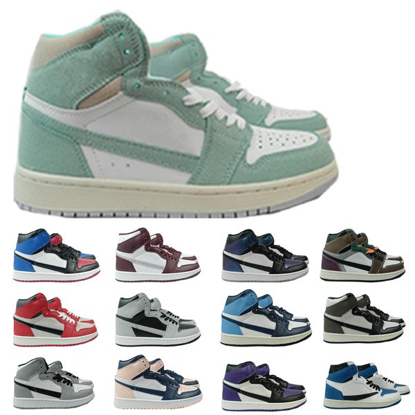 comfortable platform basketball shoes men women white black sneakers high-breathable
comfortable platform basketball shoes men women white black sneakers high-breathable
