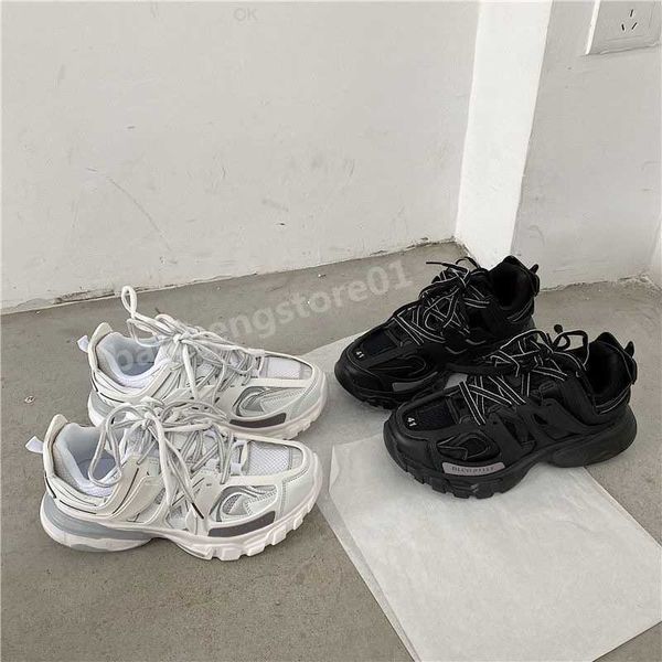 designer womens mens casual shoe track 3.0 led sneaker lighted gomma leather trainer nylon printed platform sneakers men light trainers shoe
designer womens mens casual shoe track 3.0 led sneaker lighted gomma leather trainer nylon printed platform sneakers men light trainers shoe