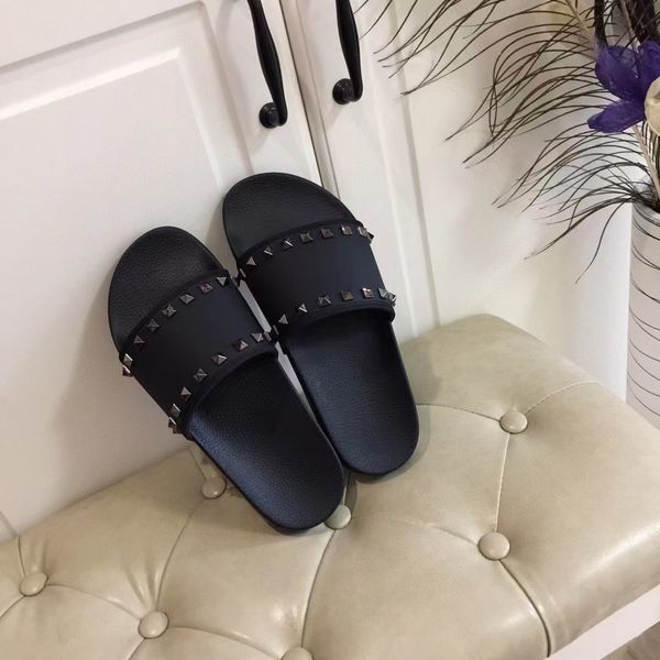 shoe designer woman luxury slippers men slipper chunky sandale rubber slides summer fashion rubber sandal letter beach flat slide scuffs sli, Black
shoe designer woman luxury slippers men slipper chunky sandale rubber slides summer fashion rubber sandal letter beach flat slide scuffs sli, Black