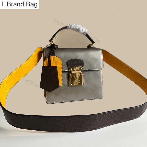 l bag spring fashion street cross body bags handbag s-shaped lock embossing paint leather shoulders ladies pockets messenger cot canvas 17cm, Black
l bag spring fashion street cross body bags handbag s-shaped lock embossing paint leather shoulders ladies pockets messenger cot canvas 17cm, Black