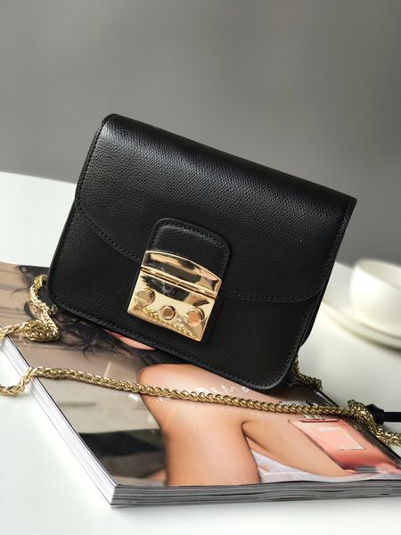 furlas designer womens metropolis shoulder bags fashion chain small bag crossbody hanbdags 2023
furlas designer womens metropolis shoulder bags fashion chain small bag crossbody hanbdags 2023