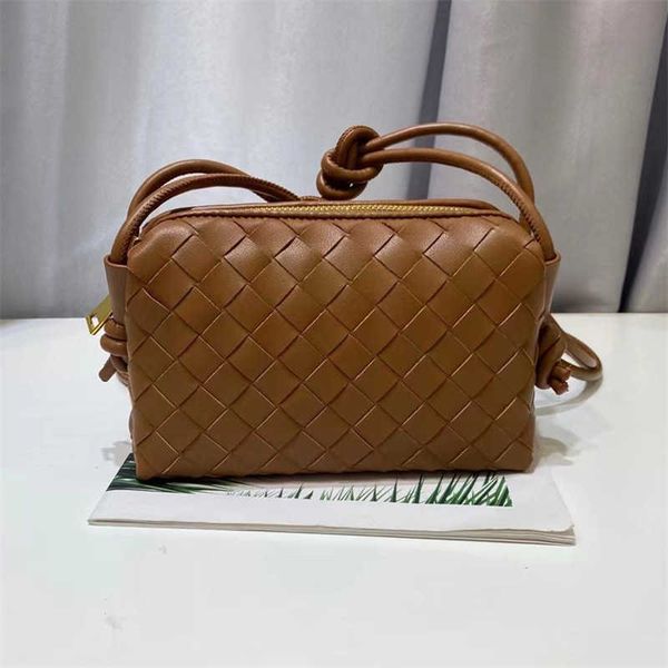 abottegas vneta jodie mini teen intrecciato designer tote woven square women's shoulder bag cloud cowhide diagonal cross handbag large
abottegas vneta jodie mini teen intrecciato designer tote woven square women's shoulder bag cloud cowhide diagonal cross handbag large
